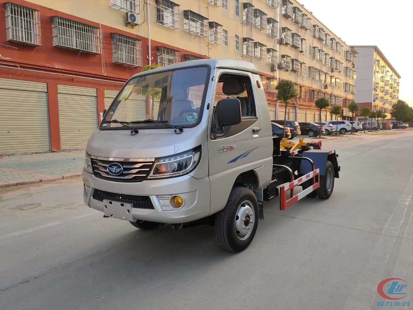 國六唐駿后雙胎3方勾臂式垃圾車