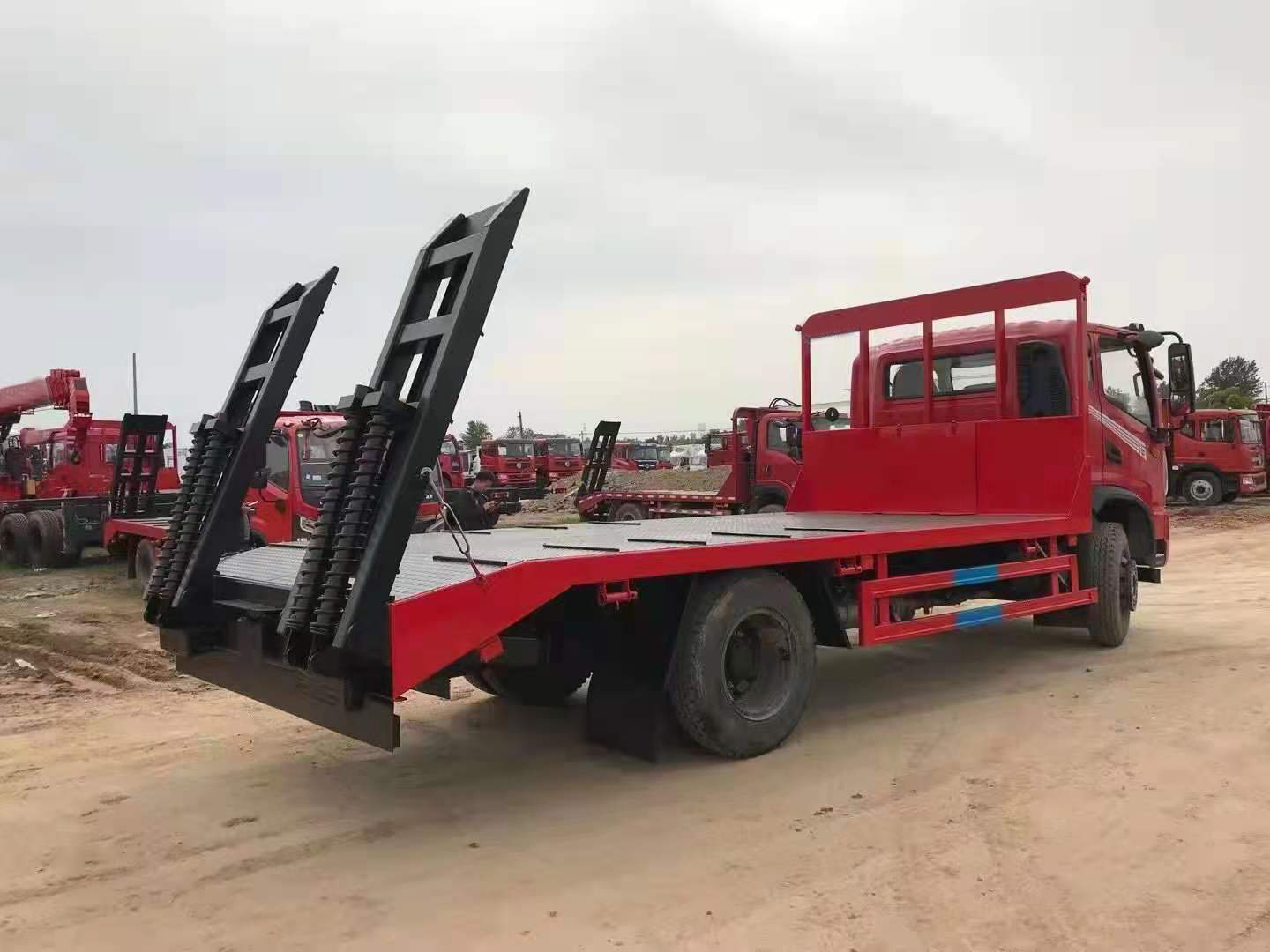 國六東風華神T3單橋平板運輸車圖片