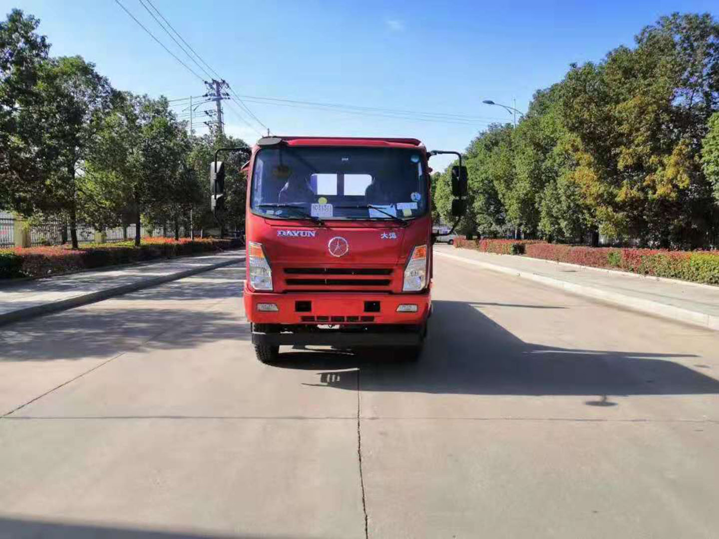 國六成都大運黃牌平板運輸車圖片