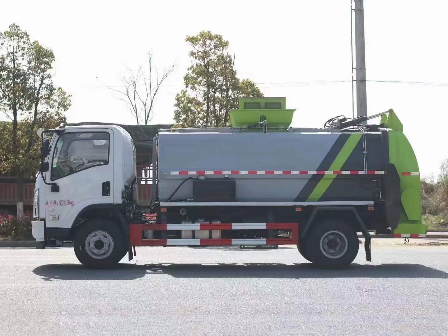 國六陜汽軒德餐廚垃圾車