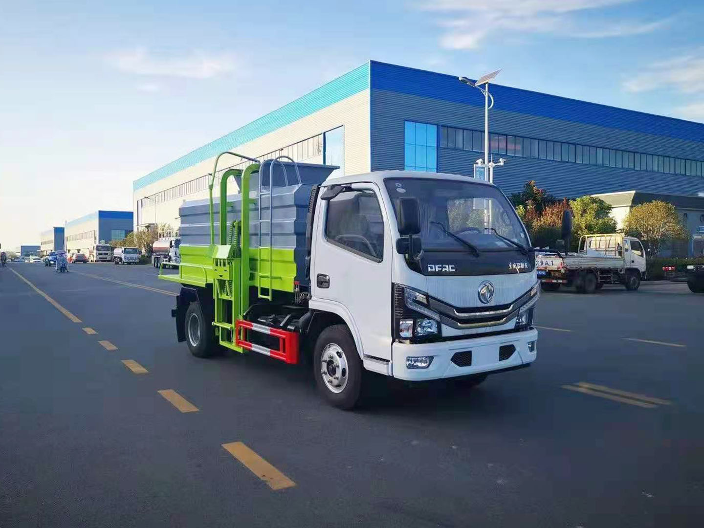 國六東風多利卡藍牌餐廚垃圾車