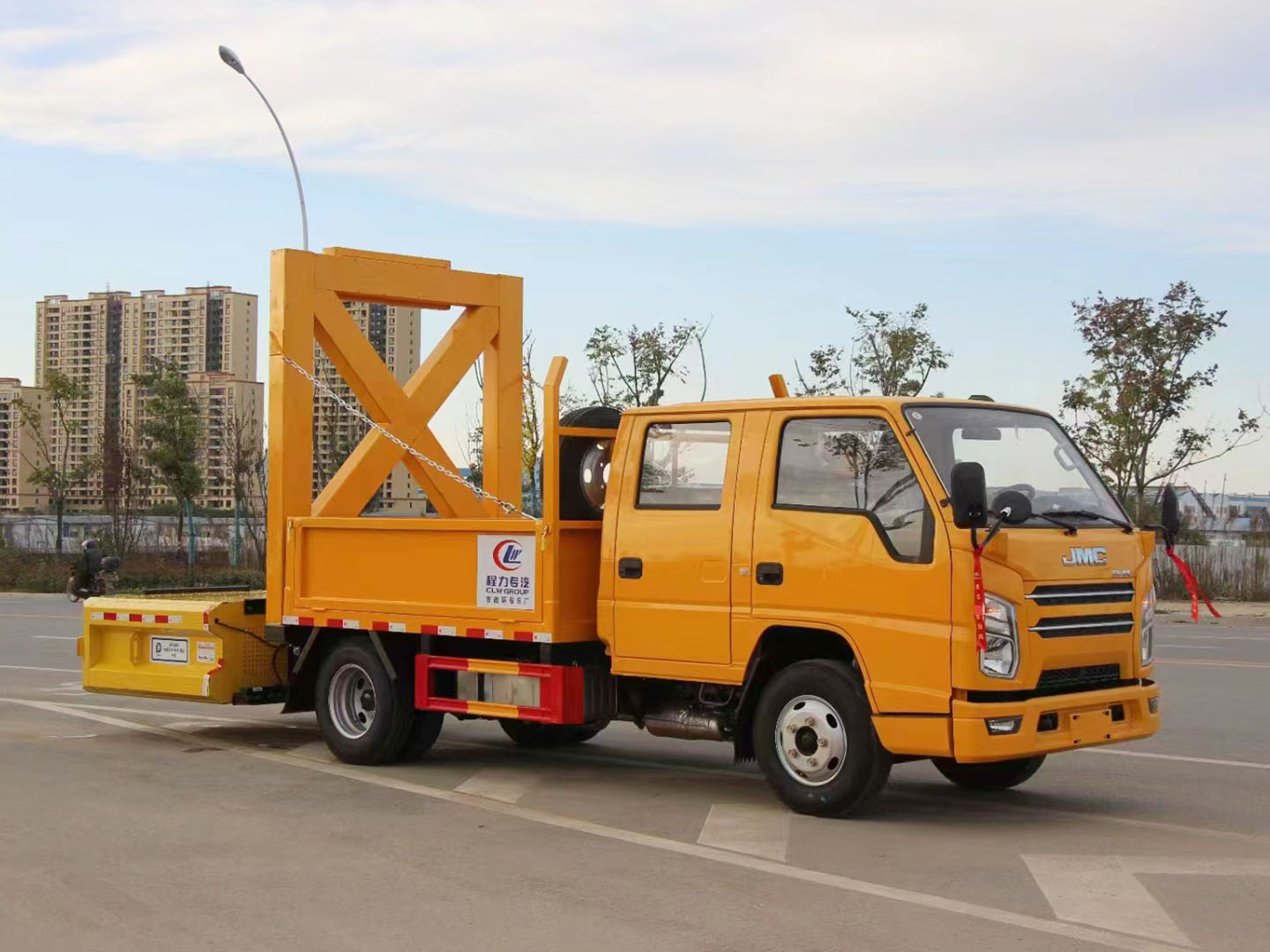 國六江鈴雙排防撞緩沖車